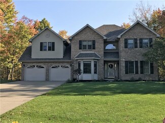 125 Maplevue Dr, Beaver Falls, PA 15010