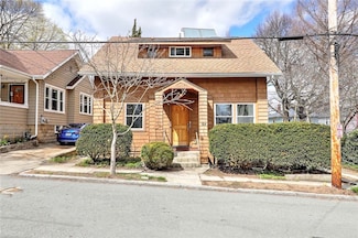 104 11th St, Providence, RI 02906