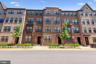 20698 Wood Quay Dr, Sterling, VA 20166