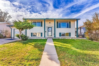 2611 Elmwood Cir, Pueblo, CO 81005