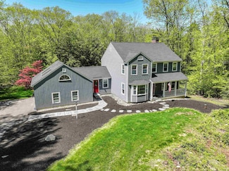 17 Oriole Dr, Bedford, NH 03110