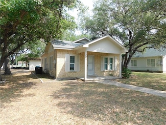 201 E Huntington St, Beeville, TX 78102