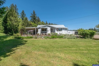 1043 Northside Dr, Sweet Home, OR 97386