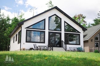 4620 Pinewood Dr, Lewiston, MI 49756