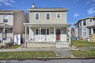 113 W Main St, Hershey, PA 17033