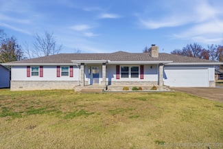 1413 Orchard Dr, Grove, OK 74344