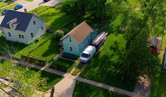 304 2nd St, West Des Moines, IA 50265