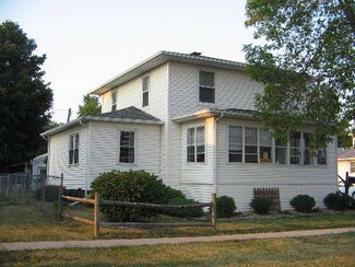 207 E Patton St, Paxton, IL 60957