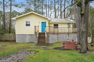 28541 Canal Dr, Lacombe, LA 70445