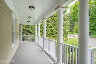 52 Breezemont Ave, Riverside, CT 06878