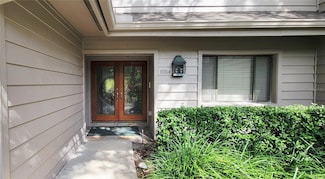 1004 Old Mill Pond Rd, Palm Harbor, FL 34683