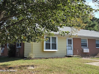 5 Alden Ct Unit A, Whiting, NJ 08759