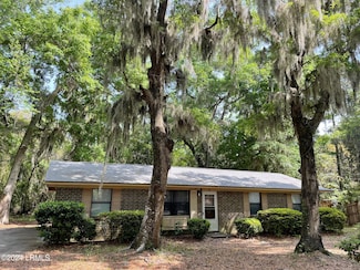 14 Dulamo Rd, Saint Helena Island, SC 29920
