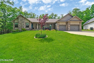153 Walden Ridge Dr, Crossville, TN 38558