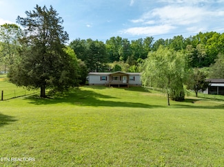 4511 Vinegar Valley Rd, Friendsville, TN 37737
