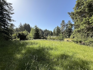 110 Pinnacle Ln, McKinleyville, CA 95519