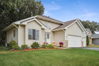 1106 Flintwood St SW, Isanti, MN 55040
