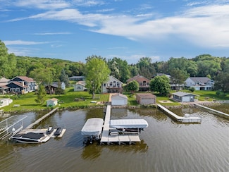 W11342 Red Cedar Dr, Lodi, WI 53555