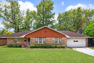 8931 Blankenship Dr, Houston, TX 77080