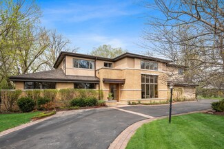 2045 Old Willow Rd, Northfield, IL 60093