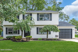 2800 Perna Ln, Vineland, NJ 08361