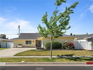 5121 Howard Ave, Los Alamitos, CA 90720