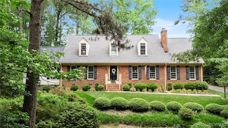 7290 Hill View Dr, Mechanicsville, VA 23111