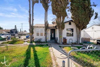 701 Woodrow Ave, Bakersfield, CA 93308