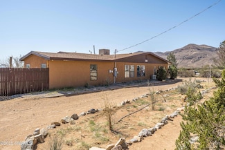 865 Outpost Ln, Las Cruces, NM 88007