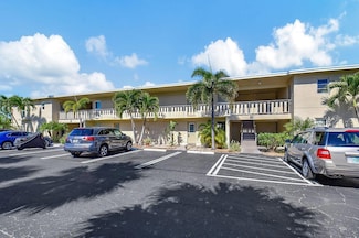 315 Circle Dr S Unit 102, Boynton Beach, FL 33435