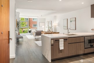 188 Bellevue Way NE Unit 307, Bellevue, WA 98004