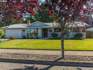 1520 SE Cochran Dr, Gresham, OR 97080