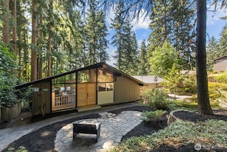18265 47th Place NE, Lake Forest Park, WA 98155