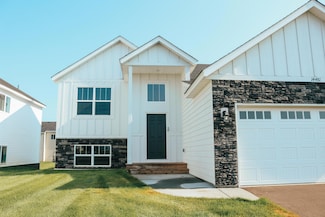 4715 8th Street Loop NE, St. Cloud, MN 56304