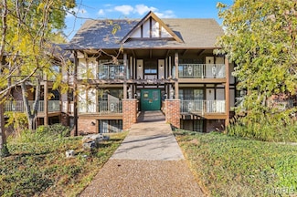 1420 Heritage Landing Unit 102, Saint Charles, MO 63303