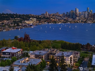 1730 N Northlake Way Unit 415, Seattle, WA 98103