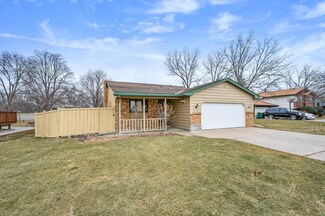 8136 Vincent Ave N, Brooklyn Park, MN 55444