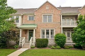 2670 Goldenrod Ln, Glenview, IL 60026