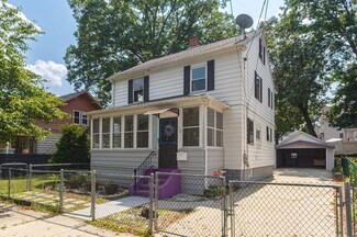 138 Groveland St, Springfield, MA 01108