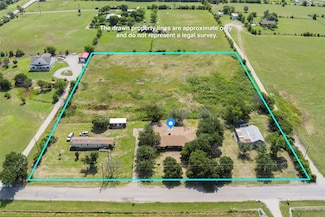 7220 Tucker Dr, Weatherford, TX 76085
