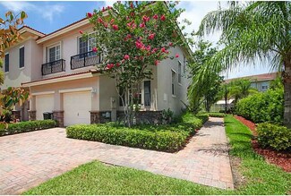 257 Las Brisas Cir, Sunrise, FL 33326