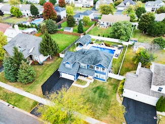 961 Canyon Trail Ct, Yorkville, IL 60560