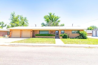 1006 S Franklin Ave, Monahans, TX 79756