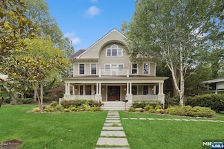 24 Westervelt Ave, Tenafly, NJ 07670
