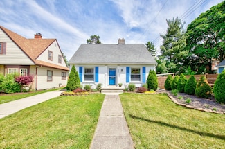 533 Beech St, East Lansing, MI 48823
