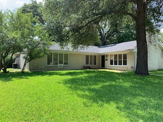 3901 Claridge Ct, Fort Worth, TX 76109