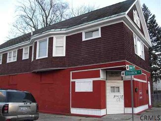 865 Emmett St, Schenectady, NY 12307