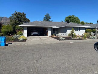 130 Valley Lakes Dr, Santa Rosa, CA 95409