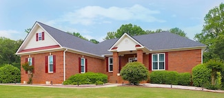 4684 Martins Crossing Dr W, Flowery Branch, GA 30542