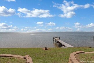 254 N Lake Dr, Converse, LA 71419